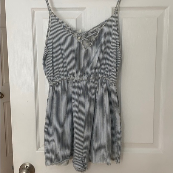 UO romper size small! - Picture 2 of 3